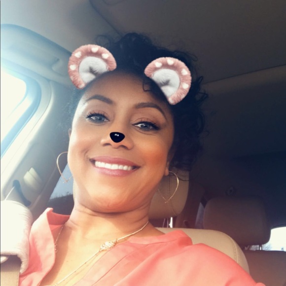 Meet your Posher, Anissa - Picture 4 of 4